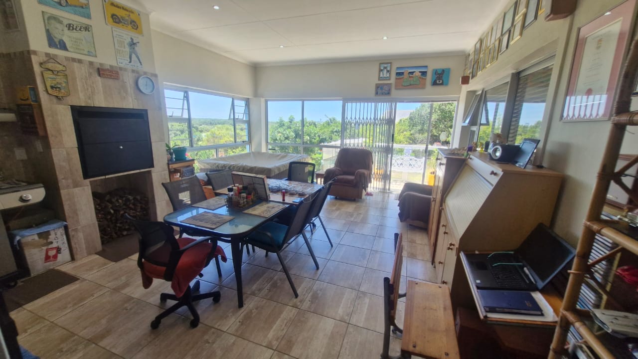 3 Bedroom Property for Sale in Paradise Beach Eastern Cape